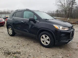 2017 Chevrolet Trax LT with VIN 3GNCJPSB3HL157626, listed as a Copart auction lot 49300625 with 94,114 mi miles and Salvage Title. Bid and sale history available at carsss.com. Image 4.