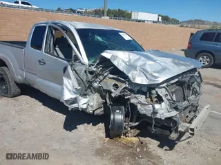 2006 Toyota Tacoma PreRunner with VIN 5TETU62NX6Z287434, listed as a IAAI auction lot 41870227 with 211,707 mi miles. Bid and sale history available at carsss.com. Image 6.