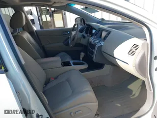 2010 Nissan Murano SL with VIN JN8AZ1MW3AW135698, listed as a IAAI auction lot 41702839 with 176,996 mi miles. Bid and sale history available at carsss.com. Image 5.