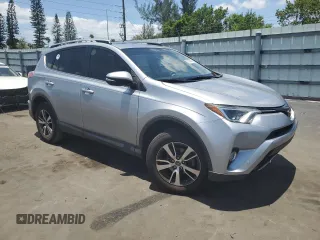 2018 Toyota RAV4 XLE z VIN JTMWFREV6JJ175916, wystawiony jako Copart lot #57239285 z przebiegiem 118 001 mil mil oraz Nie do naprawy • Non repairable. Historia ofert i sprzedaży dostępna na DreamBid. Obrazek 4.