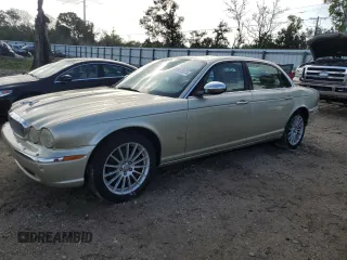 2007 Jaguar XJ with VIN SAJWA79B27SH17894, listed as a Copart auction lot 73415074 with 102,672 mi miles and Clean Title. Bid and sale history available at carsss.com. Image 1.