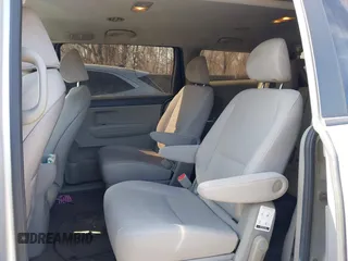 2016 Kia Sedona L with VIN KNDMA5C17G6103195, listed as a IAAI auction lot 41663528 with 322,257 mi miles. Bid and sale history available at carsss.com. Image 8.