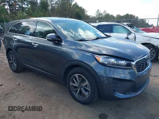 2020 Kia Sorento LX V6 with VIN 5XYPG4A57LG680747, listed as a IAAI auction lot 40729596 with 108,559 mi miles. Bid and sale history available at carsss.com. Image 1.