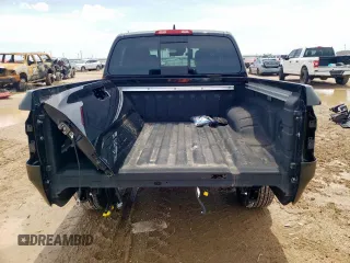 2024 Nissan Frontier Pro-X z VIN 1N6ED1EJ5RN669959, wystawiony jako Copart lot #58217315 z przebiegiem 3 828 mil mil oraz Szkoda całkowita • Salvage title. Historia ofert i sprzedaży dostępna na DreamBid. Obrazek 6.