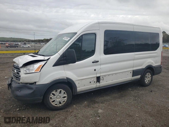 2018 Ford Transit Passenger XL z VIN 1FBAX2CM8JKA84136, wystawiony jako Copart lot #56223685 z przebiegiem 174 469 mil mil oraz Szkoda całkowita • Salvage title. Historia ofert i sprzedaży dostępna na DreamBid. Obrazek 1.