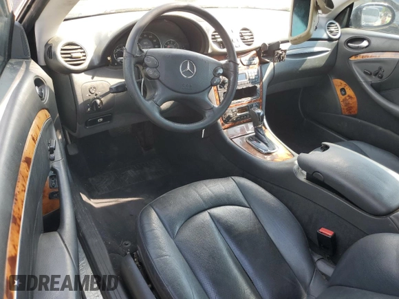 2004 Mercedes-Benz CLK 500 with VIN WDBTJ75J94F071171, listed as a Copart auction lot 60000435 with 204,585 mi miles and Clean title. Bid and sale history available at DreamBid. Image 8.