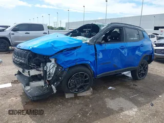2023 Jeep Compass Latitude with VIN 3C4NJDBNXPT509707, listed as a IAAI auction lot 42368550 with 27,104 mi miles and . Bid and sale history available at DreamBid. Image 2.