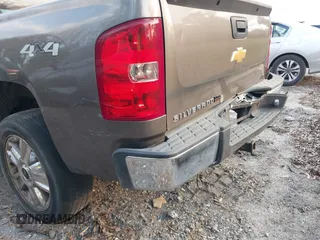 2013 Chevrolet Silverado 1500 LT with VIN 1GCRKSE70DZ202177, listed as a IAAI auction lot 41515775 with 189,671 mi miles and . Bid and sale history available at DreamBid. Image 19.