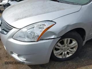 2012 Nissan Altima 2.5 S with VIN 1N4AL2AP1CN530249, listed as a IAAI auction lot 41812054 with 195,360 mi miles. Bid and sale history available at carsss.com. Image 6.