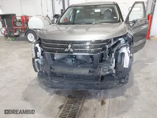 2023 Mitsubishi Outlander SE with VIN JA4J4UA87PZ053640, listed as a IAAI auction lot 41992423 with 51,075 mi miles. Bid and sale history available at carsss.com. Image 6.