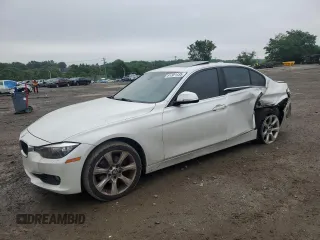 2015 BMW 3 Series 328i xDrive с VIN WBA3B5G57FNS14661, выставлен на аукционе Copart как лот 61301435 с пробегом 94 905 миль миль и Списание • Salvage title. История ставок и продаж доступна на DreamBid. Изображение 1.