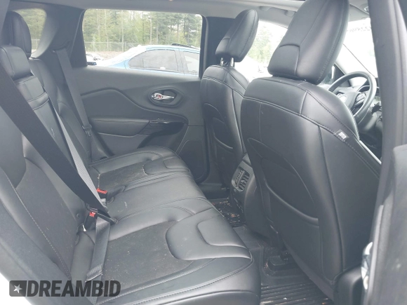2019 Jeep Cherokee Latitude Plus with VIN 1C4PJMLB8KD320467, listed as a IAAI auction lot 42259659 with 33,368 mi miles and . Bid and sale history available at DreamBid. Image 8.