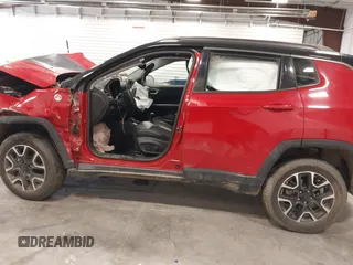 2021 Jeep Compass Trailhawk z VIN 3C4NJDDBXMT586981, wystawiony jako IAAI lot #42116028 z przebiegiem 70 317 mil mil oraz . Historia ofert i sprzedaży dostępna na DreamBid. Obrazek 15.