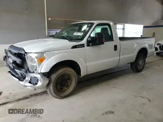 2013 Ford F-250 XL z VIN 1FTBF2A64DEA35560, wystawiony jako Copart lot #60501105 z przebiegiem 206 760 mil mil oraz Szkoda całkowita • Salvage title. Historia ofert i sprzedaży dostępna na DreamBid. Obrazek 1.