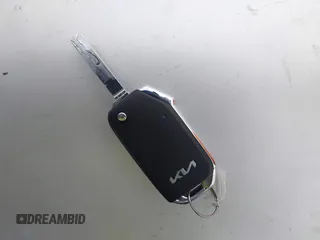 2023 Kia Forte LXS z VIN 3KPF24AD5PE646813, wystawiony jako IAAI lot #41494292 z przebiegiem 29 003 mil mil oraz . Historia ofert i sprzedaży dostępna na DreamBid. Obrazek 11.