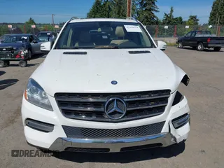 2015 Mercedes-Benz M 350 z VIN 4JGDA5HB8FA550384, wystawiony jako IAAI lot #42358354 z przebiegiem 132 274 mil mil oraz . Historia ofert i sprzedaży dostępna na DreamBid. Obrazek 12.