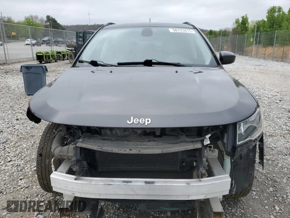 2018 Jeep Compass Latitude with VIN 3C4NJDBB3JT290652, listed as a Copart auction lot 50723415 with 69,579 mi miles and Salvage Title. Bid and sale history available at DreamBid. Image 5.