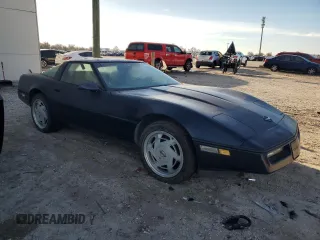 1988 Chevrolet Corvette z VIN 1G1YY2183J5110937, wystawiony jako Copart lot #87162404 z przebiegiem 57 939 mil mil oraz Czysty tytuł • Clean title. Historia ofert i sprzedaży dostępna na DreamBid. Obrazek 4.