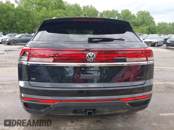 2024 Volkswagen Atlas SE с VIN 1V2HE2CA9RC258354, выставлен на аукционе IAAI как лот 42164703 с пробегом 2 470 миль миль и . История ставок и продаж доступна на DreamBid. Изображение 16.