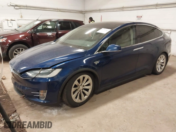 2016 Tesla Model X 70D z VIN 5YJXCBE27GF012024, wystawiony jako IAAI lot #41799547 z przebiegiem Nie podano mil oraz . Historia ofert i sprzedaży dostępna na DreamBid. Obrazek 18.