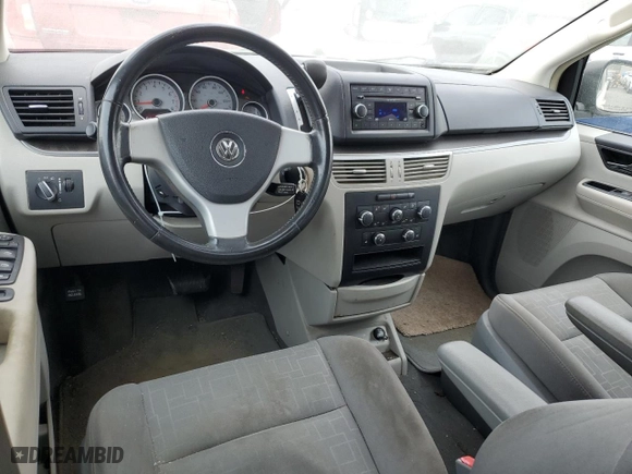 2009 Volkswagen Routan SE with VIN 2V8HW34139R582544, listed as a Copart auction lot 74354054 with 136,528 mi miles and Salvage Title. Bid and sale history available at carsss.com. Image 8.