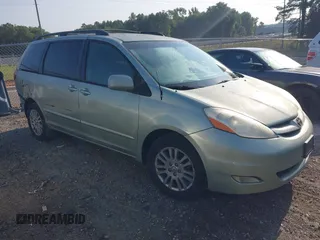 2008 Toyota Sienna XLE z VIN 5TDZK22C38S173380, wystawiony jako IAAI lot #42221554 z przebiegiem 227 418 mil mil oraz . Historia ofert i sprzedaży dostępna na DreamBid. Obrazek 1.