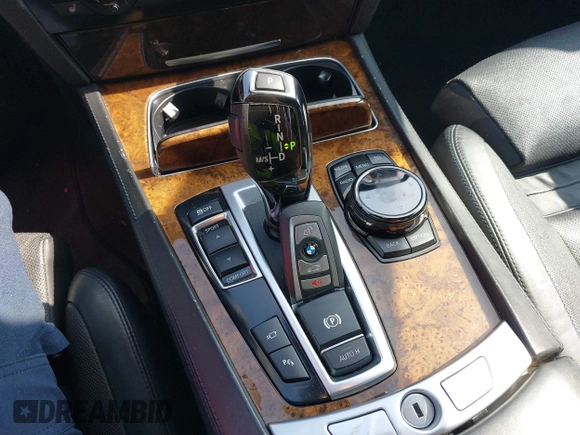 2015 BMW 7 Series 750Li with VIN WBAYE8C5XFD782039, listed as a IAAI auction lot 41505626 with 74,716 mi miles. Bid and sale history available at carsss.com. Image 11.