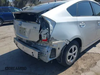 2015 Toyota Prius Four with VIN JTDKN3DU6F1978465, listed as a IAAI auction lot 42141095 with 87,310 mi miles. Bid and sale history available at carsss.com. Image 17.