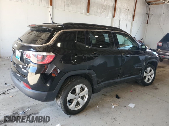 2018 Jeep Compass Latitude z VIN 3C4NJDBB2JT232824, wystawiony jako Copart lot #58095455 z przebiegiem 61 917 mil mil oraz Szkoda całkowita • Salvage title. Historia ofert i sprzedaży dostępna na DreamBid. Obrazek 3.