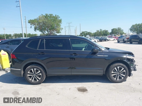 2024 Volkswagen Tiguan S z VIN 3VVRB7AX4RM226494, wystawiony jako IAAI lot #42000799 z przebiegiem 946 mil mil oraz . Historia ofert i sprzedaży dostępna na DreamBid. Obrazek 14.