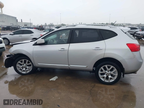 2011 Nissan Rogue SV z VIN JN8AS5MT2BW168436, wystawiony jako IAAI lot #41861785 z przebiegiem 174 593 mil mil oraz . Historia ofert i sprzedaży dostępna na DreamBid. Obrazek 14.