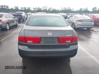2005 Honda Accord EX z VIN 1HGCM56735A036318, wystawiony jako IAAI lot #42384528 z przebiegiem 237 793 mil mil oraz . Historia ofert i sprzedaży dostępna na DreamBid. Obrazek 16.