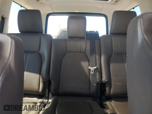 2015 Land Rover LR4 Lux z VIN SALAK2V64FA762153, wystawiony jako Copart lot #60664745 z przebiegiem 113 600 mil mil oraz Szkoda całkowita • Salvage title. Historia ofert i sprzedaży dostępna na DreamBid. Obrazek 10.