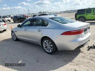 2018 Jaguar XF 25t Premium with VIN SAJBD4FX8JCY55555, listed as a Copart auction lot 81775474 with 24,055 mi miles and Salvage Title. Bid and sale history available at carsss.com. Image 2.