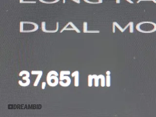 2021 Tesla Model 3 Long Range z VIN 5YJ3E1EB9MF006966, wystawiony jako IAAI lot #41976745 z przebiegiem 37 651 mil mil oraz . Historia ofert i sprzedaży dostępna na DreamBid. Obrazek 15.