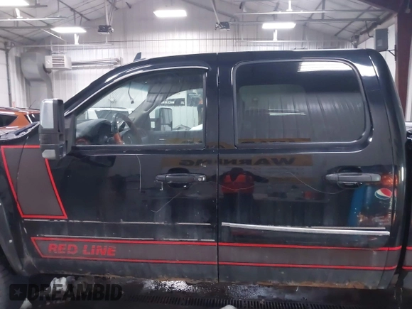 2010 GMC Sierra 1500 Denali z VIN 3GTRKXE20AG272226, wystawiony jako IAAI lot #41958283 z przebiegiem 244 627 mil mil oraz . Historia ofert i sprzedaży dostępna na DreamBid. Obrazek 14.