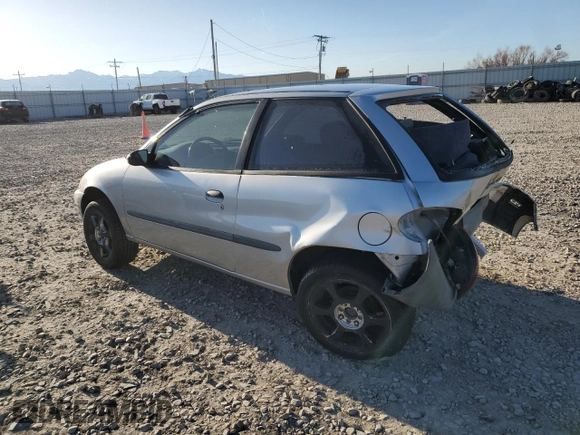 2001 Suzuki Swift GA z VIN 2S2AB21H516602339, wystawiony jako Copart lot #50135584 z przebiegiem 142 476 mil mil oraz Szkody całkowita. Historia ofert i sprzedaży dostępna na DreamBid. Obrazek 2.