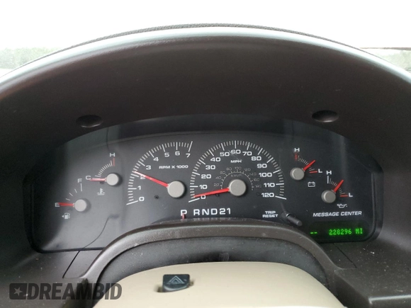 2003 Ford Expedition Eddie Bauer with VIN 1FMFU17L33LC50030, listed as a Copart auction lot 42742345 with 228,296 mi miles and Clean Title. Bid and sale history available at carsss.com. Image 9.