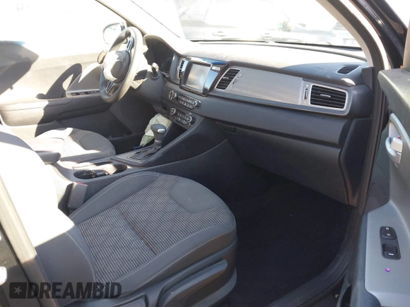 2019 Kia Niro LX with VIN KNDCB3LC4K5241497, listed as a IAAI auction lot 41670537 with 55,066 mi miles. Bid and sale history available at carsss.com. Image 5.