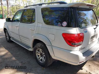 2005 Toyota Sequoia Limited with VIN 5TDZT38AX5S247110, listed as a IAAI auction lot 42072296 with 327,641 mi miles and . Bid and sale history available at DreamBid. Image 3.