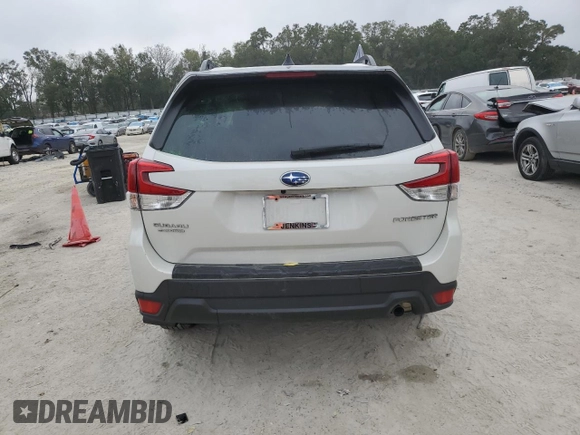 2024 Subaru Forester Premium with VIN JF2SKADCXRH515228, listed as a Copart auction lot 44690595 with 10,681 mi miles and Salvage Title. Bid and sale history available at carsss.com. Image 6.