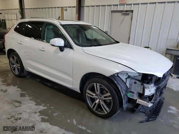 2021 Volvo XC60 Momentum with VIN YV4102DK7M1819029, listed as a Copart auction lot 81135504 with 48,169 mi miles and Salvage Title. Bid and sale history available at carsss.com. Image 4.