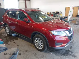 2018 Nissan Rogue SV z VIN 5N1AT2MV9JC722270, wystawiony jako IAAI lot #42455434 z przebiegiem 58 230 mil mil oraz . Historia ofert i sprzedaży dostępna na DreamBid. Obrazek 1.