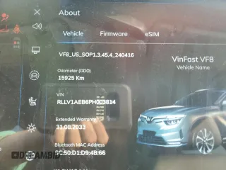 2023 VinFast VF 8 Eco z VIN RLLV1AEB6PH003814, wystawiony jako Copart lot #75715194 z przebiegiem 15 925 mil mil oraz Szkody całkowita. Historia ofert i sprzedaży dostępna na DreamBid. Obrazek 9.
