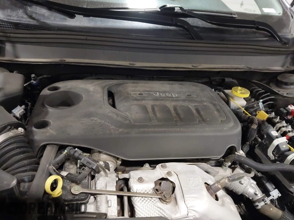 2019 Jeep Cherokee Limited with VIN 1C4PJMDN9KD207393, listed as a IAAI auction lot 41869899 with 71,245 mi miles. Bid and sale history available at carsss.com. Image 10.