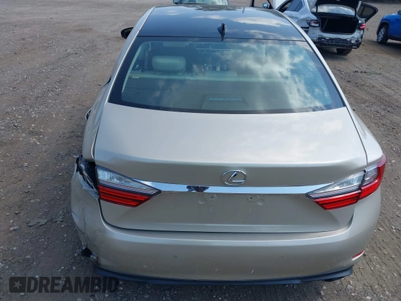 2018 Lexus ES with VIN 58ABK1GG0JU111819, listed as a IAAI auction lot 40320555 with 32,194 mi miles. Bid and sale history available at carsss.com. Image 16.