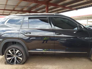 2024 Volkswagen Atlas SEL Premium R-Line с VIN 1V2FR2CA1RC514031, выставлен на аукционе IAAI как лот 41964990 с пробегом Не указан миль и . История ставок и продаж доступна на DreamBid. Изображение 13.