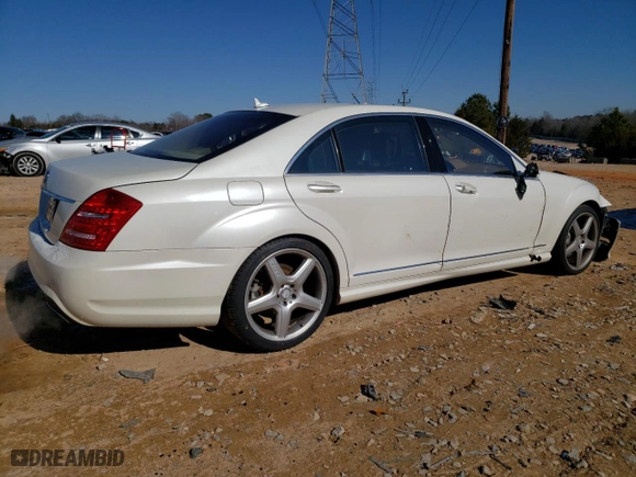 2013 Mercedes-Benz S-Class S 550 with VIN WDDNG7DB5DA499311, listed as a Copart auction lot 41912565 with 77,942 mi miles and Salvage Title. Bid and sale history available at carsss.com. Image 3.