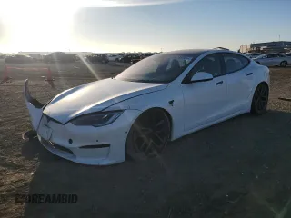 2022 Tesla Model S Plaid with VIN 5YJSA1E6XNF464771, listed as a Copart auction lot 76809864 with 25,001 mi miles and Salvage Title. Bid and sale history available at carsss.com. Image 1.