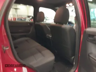 2011 Ford Escape XLT с VIN 1FMCU9D7XBKB14572, выставлен на аукционе IAAI как лот 40920474 с пробегом 154 888 миль миль и . История ставок и продаж доступна на DreamBid. Изображение 8.